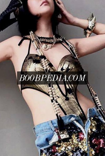 Singapore Escort Zoe