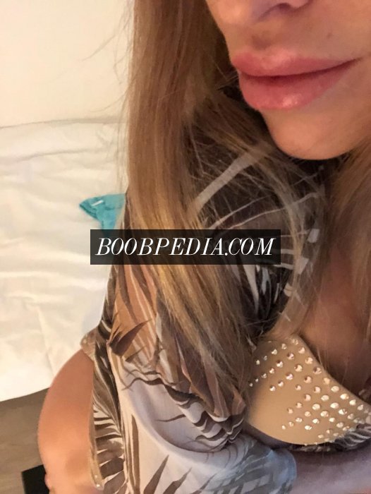 Maria Hot
