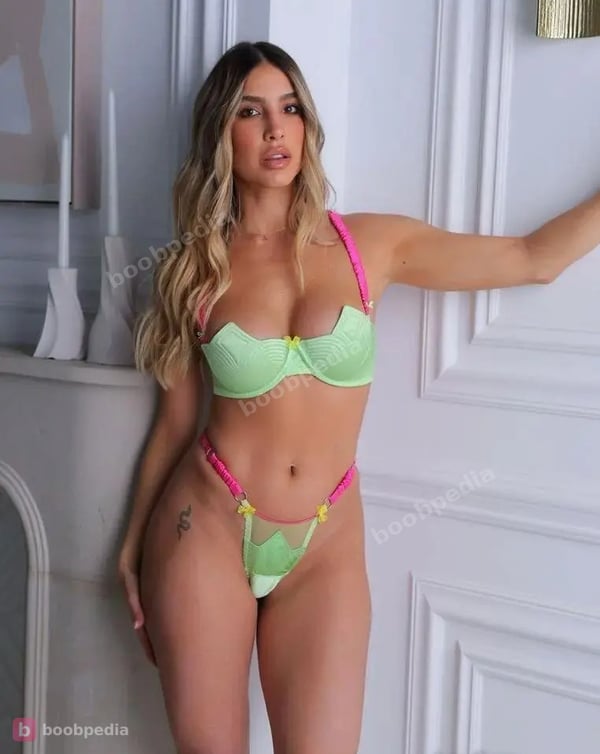 Zoe