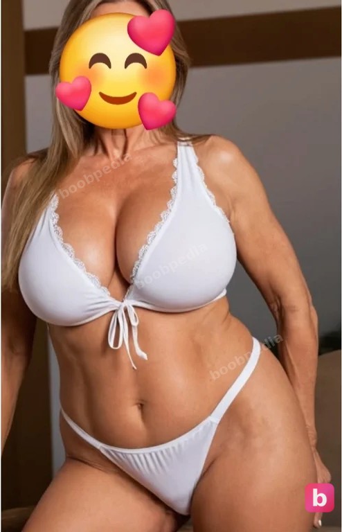 Curvy MILF