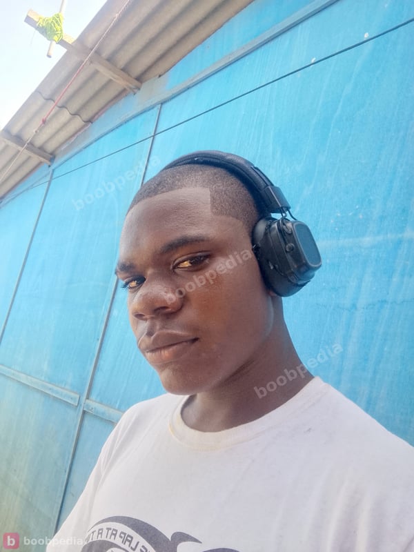 Kofi Zinny 