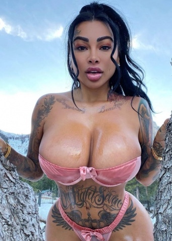 File:Brittanya Razavi.jpg