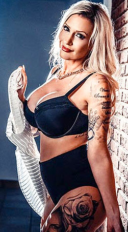 File:Amanda Hard 01.jpg