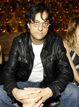 File:Max Vadukul.jpg