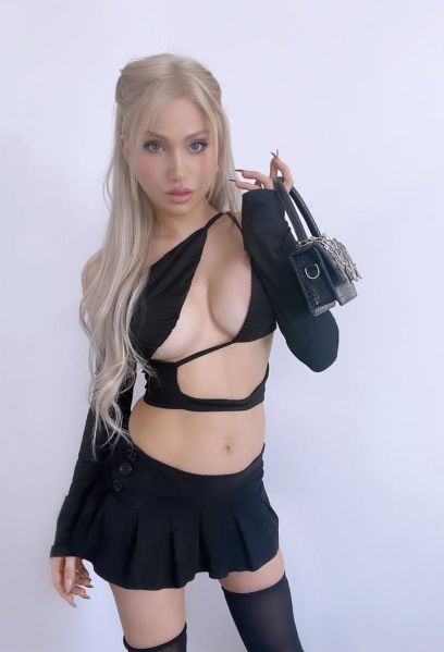 File:Bridgett Devoue.jpg