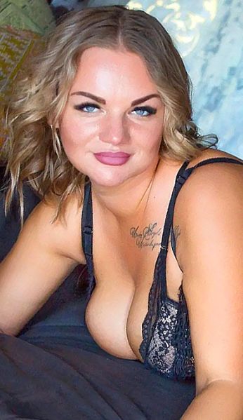 File:Bigtitsconnie 01.jpg