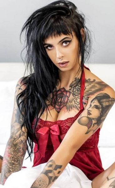 File:Bettie Pagan 01.jpg