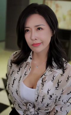 Yi Mo