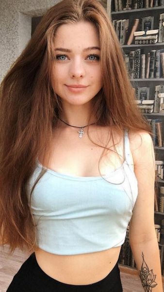 File:Masha Gusakova 01.jpg