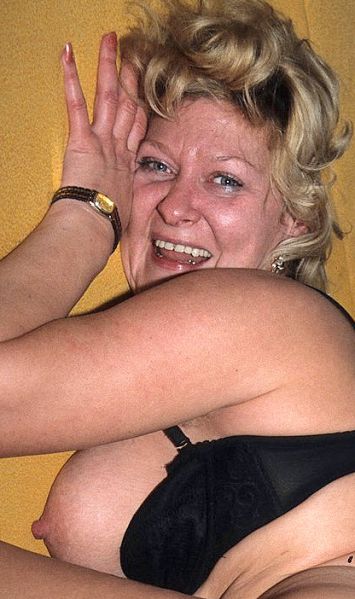 File:Loreena (Mature.nl) 01.jpg
