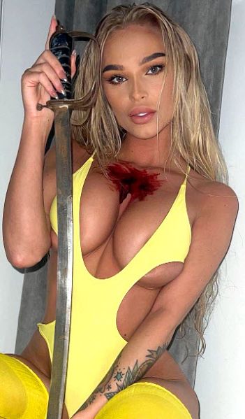 File:Chloe Tami 01.jpg