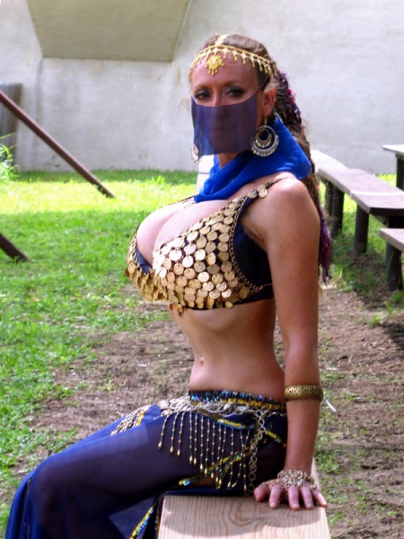File:Belly dancing.jpg