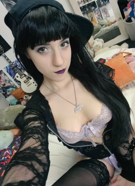 File:Lana Rain.jpg