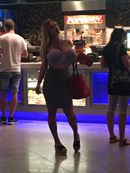 File:Mary-Madison-big-boobs-hungary-8277.jpg